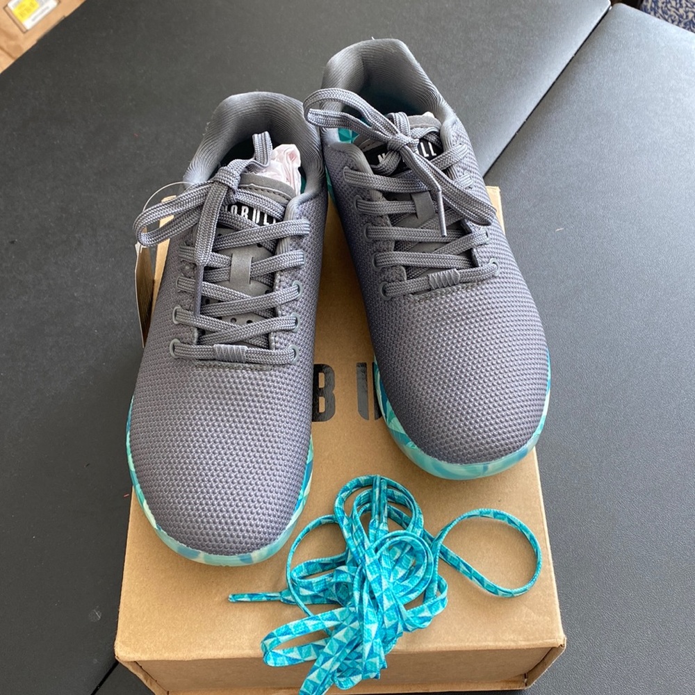 NoBull Women’s Size 7.5 Cross Training shoes